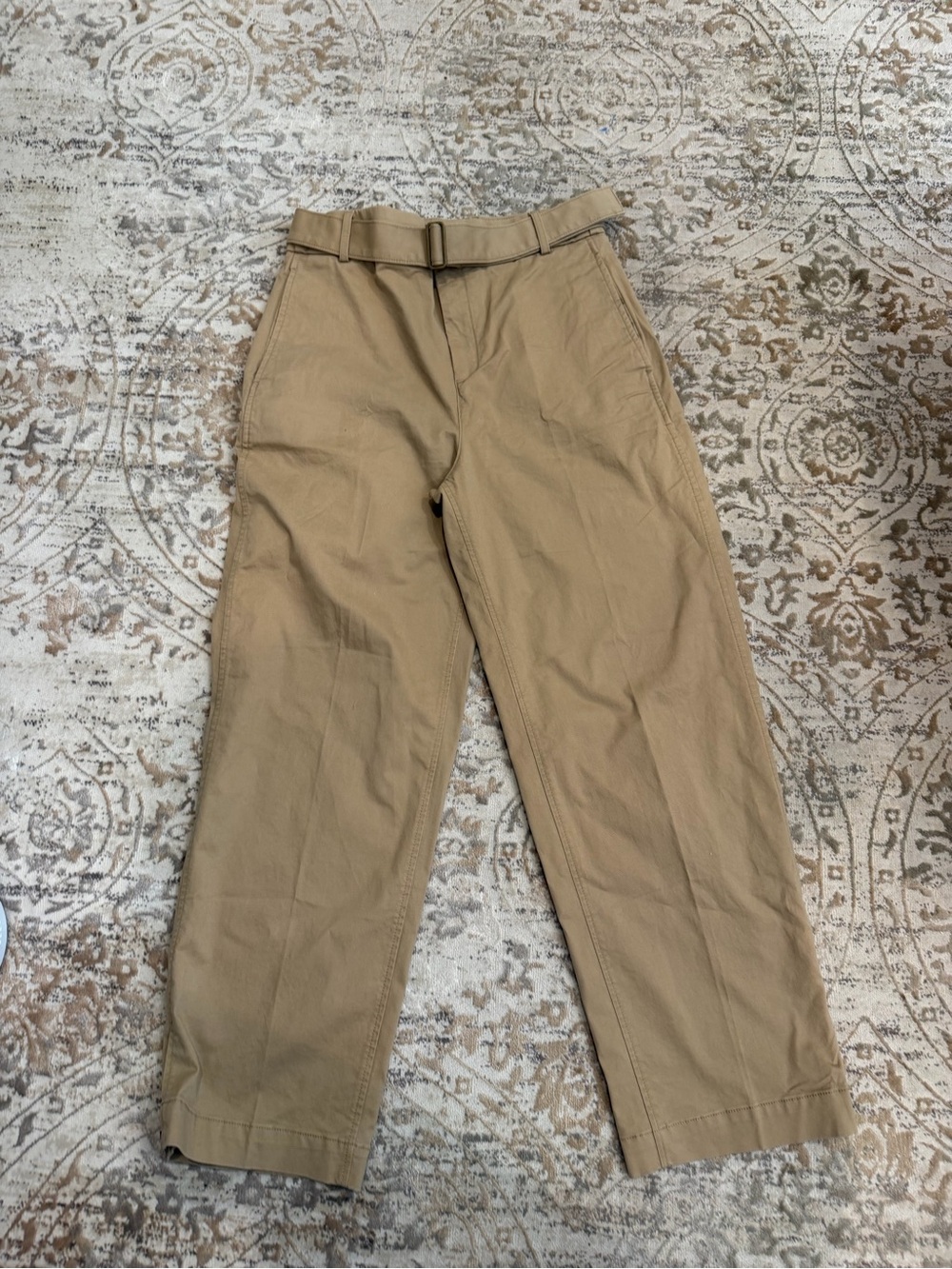 NWT Women’s Banana Republic Chinos in Khaki. Ultra high rise. Size 10